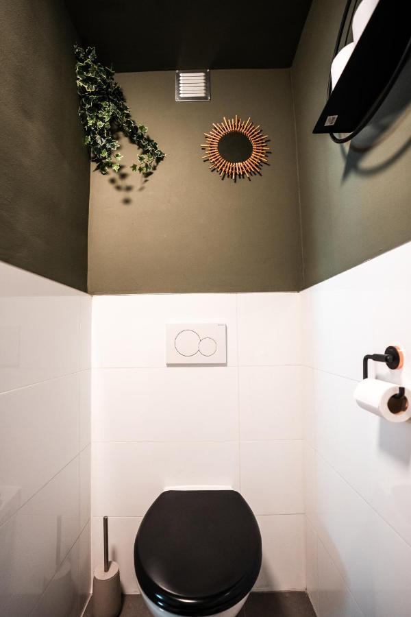 The Lion King - 6 Person Linked Apartment With Roof Terrace Groningen Zewnętrze zdjęcie
